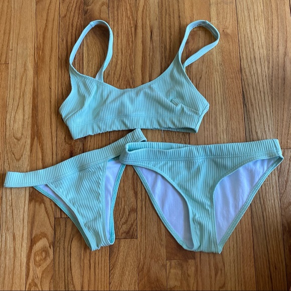 ASOS Three piece turquoise ribbed bikini set - Picture 10 of 11